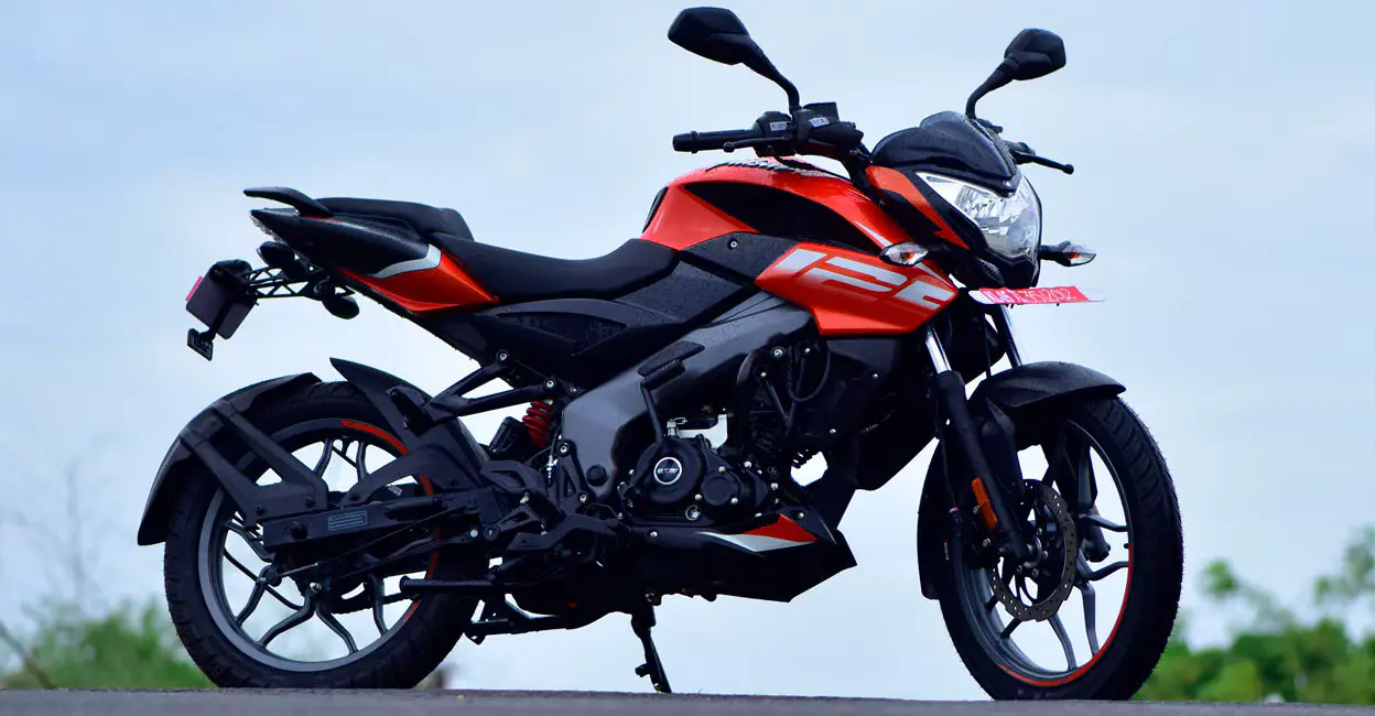 Bajaj Pulsar NS 125 स्पोर्टी डिजाइन, मजबूत परफॉर्मेंस और युवाओं की पसंद बनने वाली किफायती बाइक